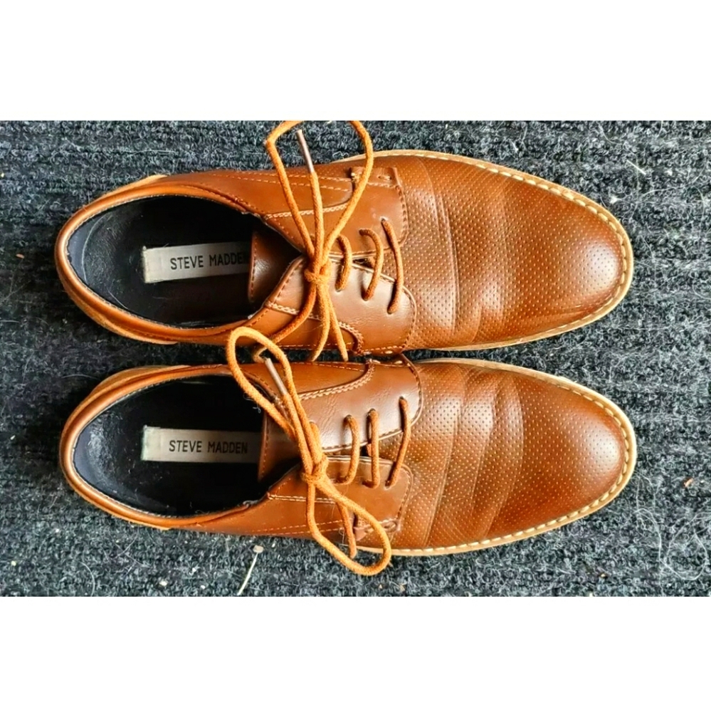 Men's 8 Steve Madden Shoes Brand New
